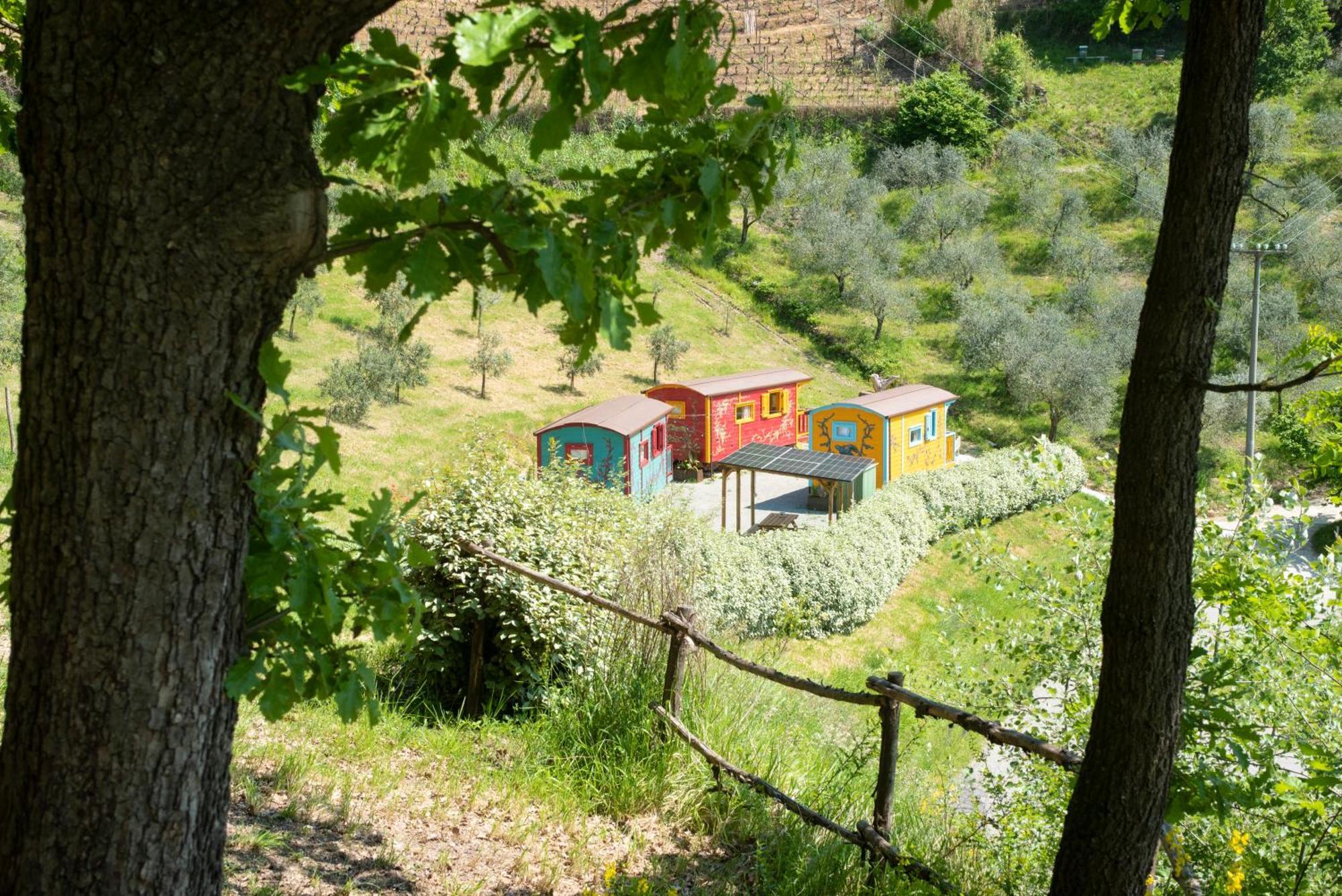 Agriturismo La Rovere - I Carrozzoni Gitani Cossano Belbo Exterior photo